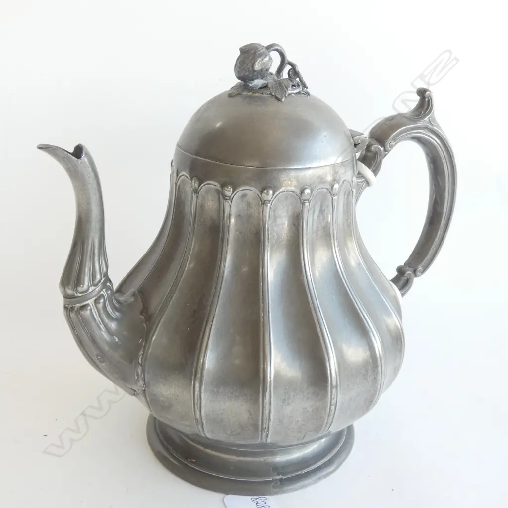 A PEWTER TEA  POT Image 1++