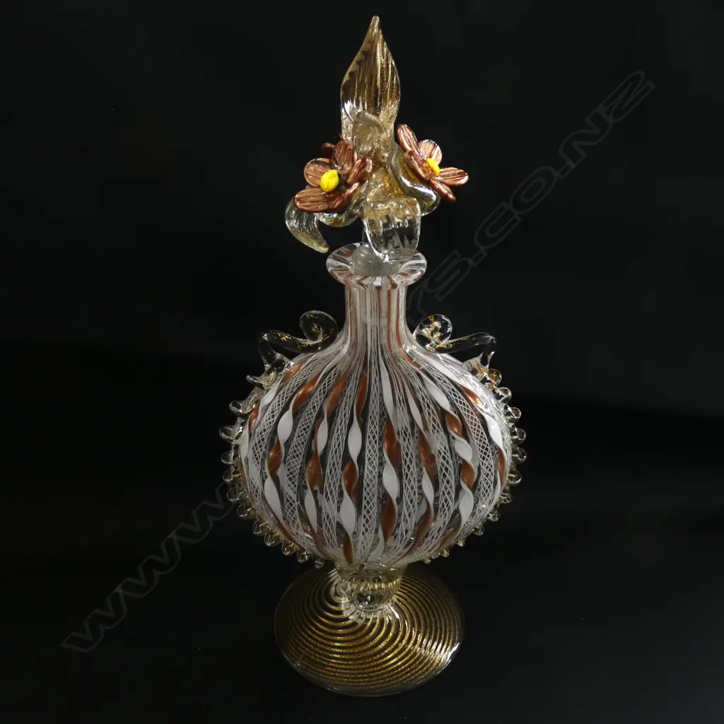 A MURANO PERFUME BOTTLE, CLEAR WITH LATTICINO/AVENTURINE FLOWER STOPPER Image 1++