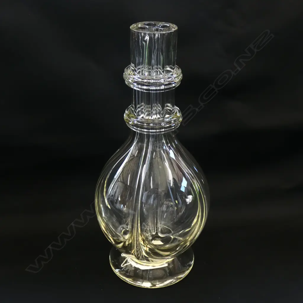 A GLASS DECANTER ONION SHAPED, POURERS (MISSING) H.280mm… Image 1++