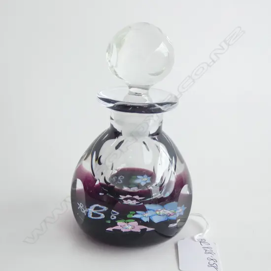 A CAITHNESS PERFUME BOTTLE, H.130mm AND A STOURBRIDGE GLASS PAPERWEIGHT.