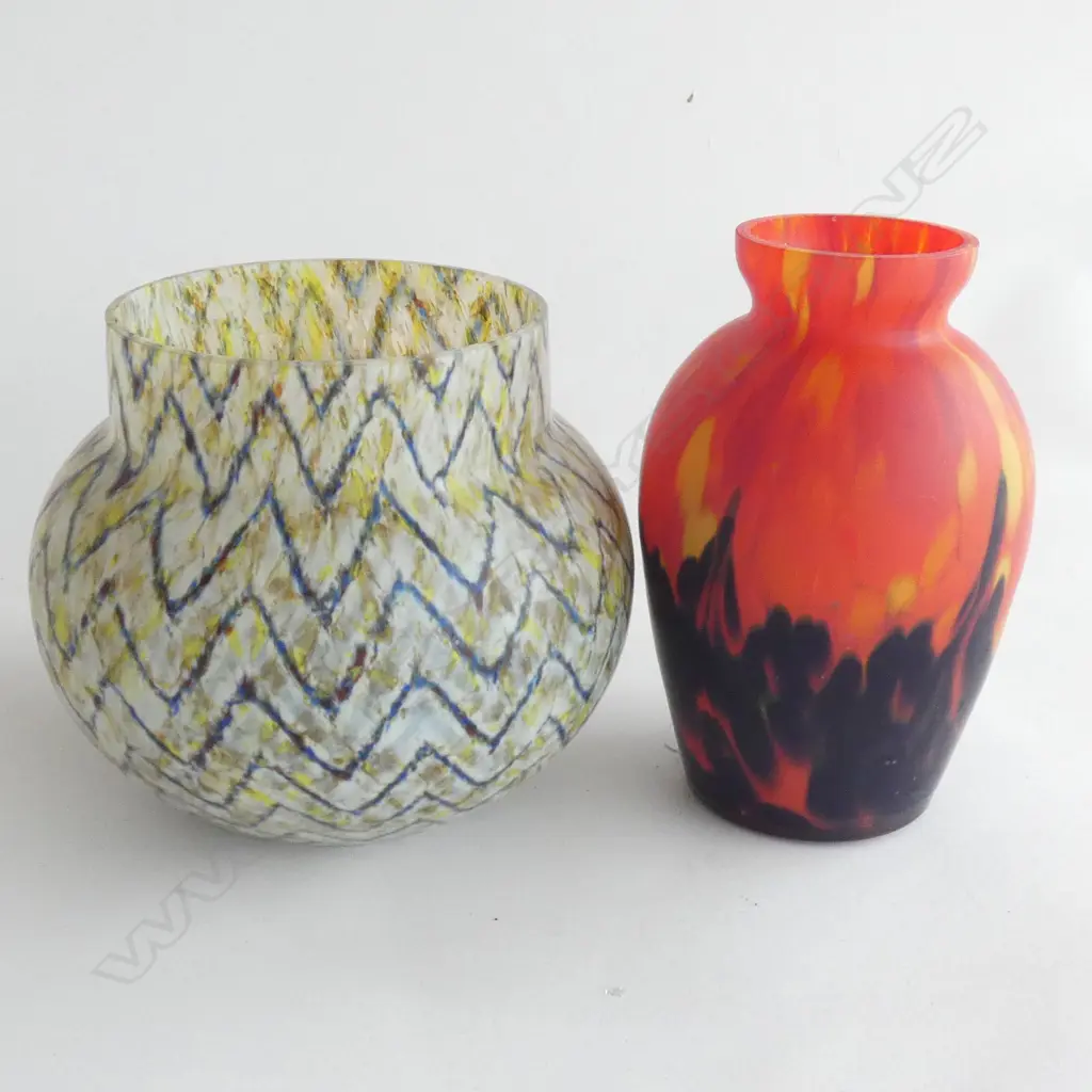 TWO ART GLASS VASES, MODERN/CONTEMPORARY Image 1++