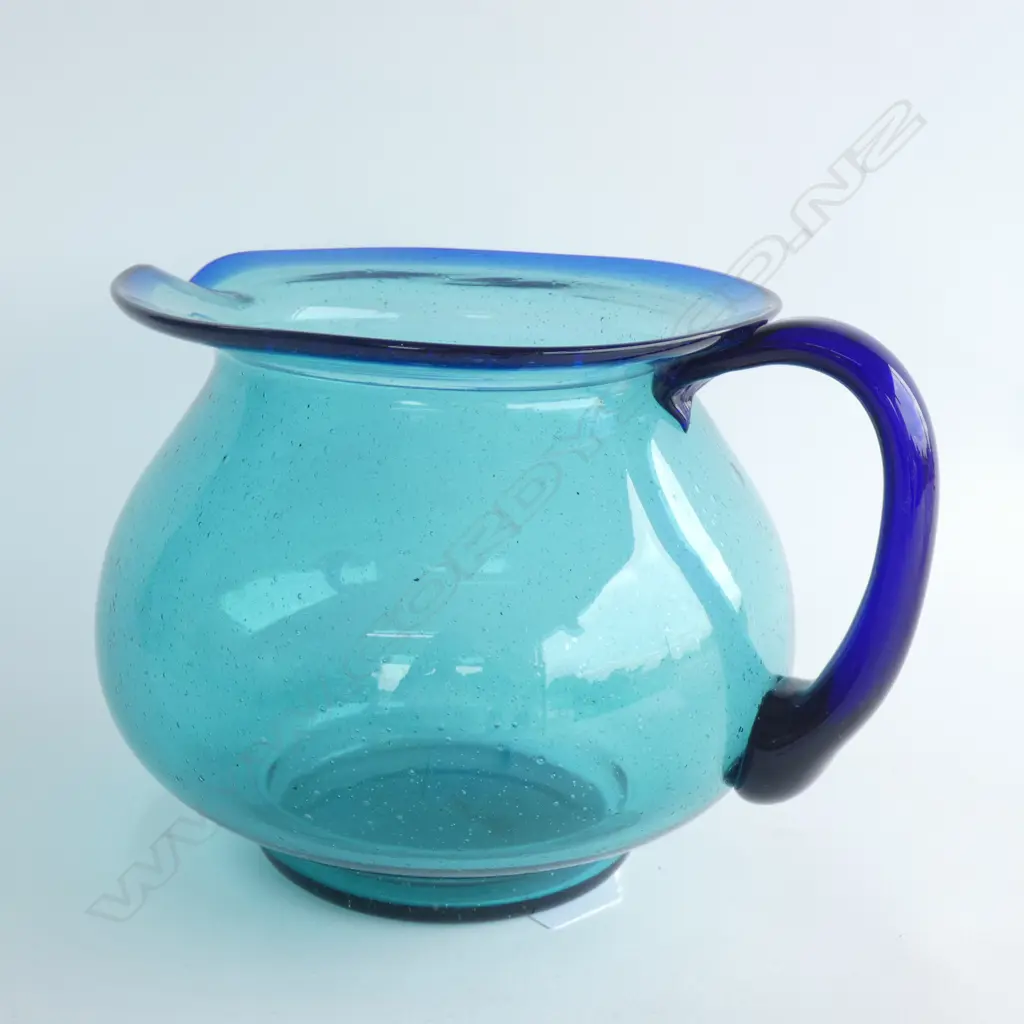AN ART GLASS CLEAR TURQUOISE JUG, H.190mm Image 1++