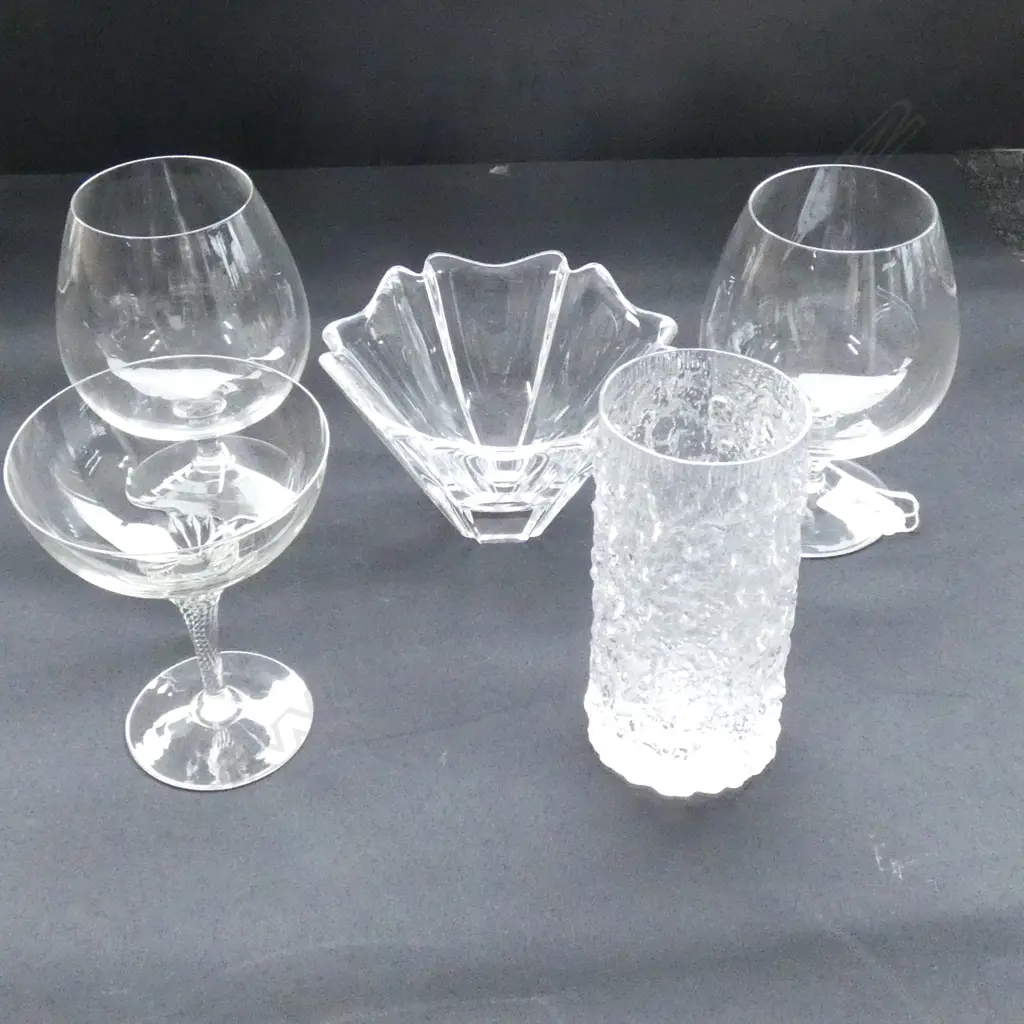 A ORREFORS SMALL BOWL, A TALL WHITEFRIARS GLASS WITH TWO BRANDY BALLOONS AND A CHAMPAGNE GLASS. Image 1++