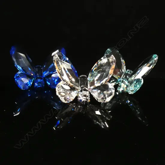 SET 3 SWAROVSKI CRYSTAL BUTTERFLIES (BLUE / TURQUOISE / CLEAR)  DIA 35MM) W ORIGINAL BOX (SOME DAMAGE TO BOX))