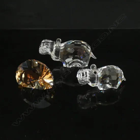 2 SWAROVSKI CRYSTAL HIPPOS  (L 65MM & 50MM) & LION PAPERWEIGHT - ALL IN BOXES