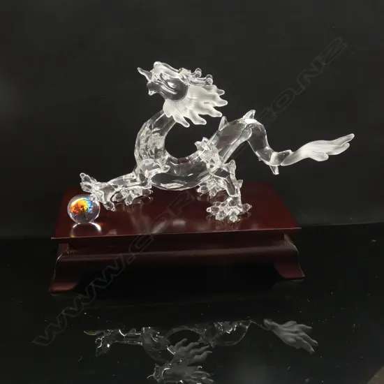 SWAROVSKI SILVER CRYSTAL ZODIAC 'YEAR OF THE DRAGON' - IN BOX  & SLEEVE W STAND & CERTIFICATE