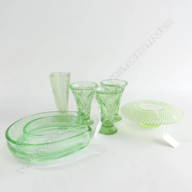 6 ASST GREEN URANIUM GLASS VASES; TRIO (H110MM) + ART DECO VASE / HORSESHOE & HAT Image 1++