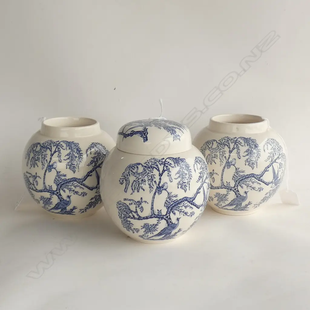 MASONS IRONSTONE TEAPOT & SAUCE JUG ON DISH, BRIDGE MERE PATTERN Image 1++