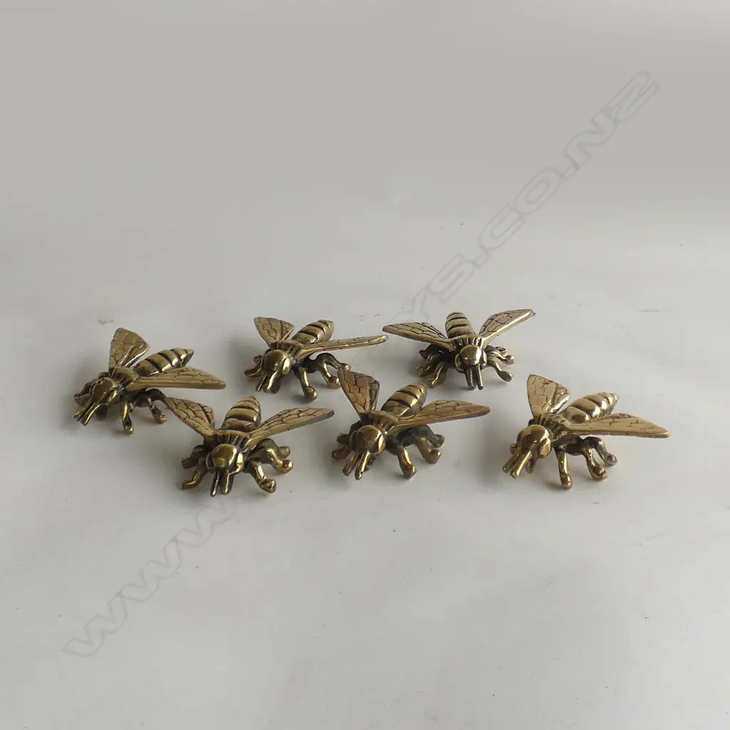 6  BRONZE BEES  ( 60mm - 60mm) Image 1++