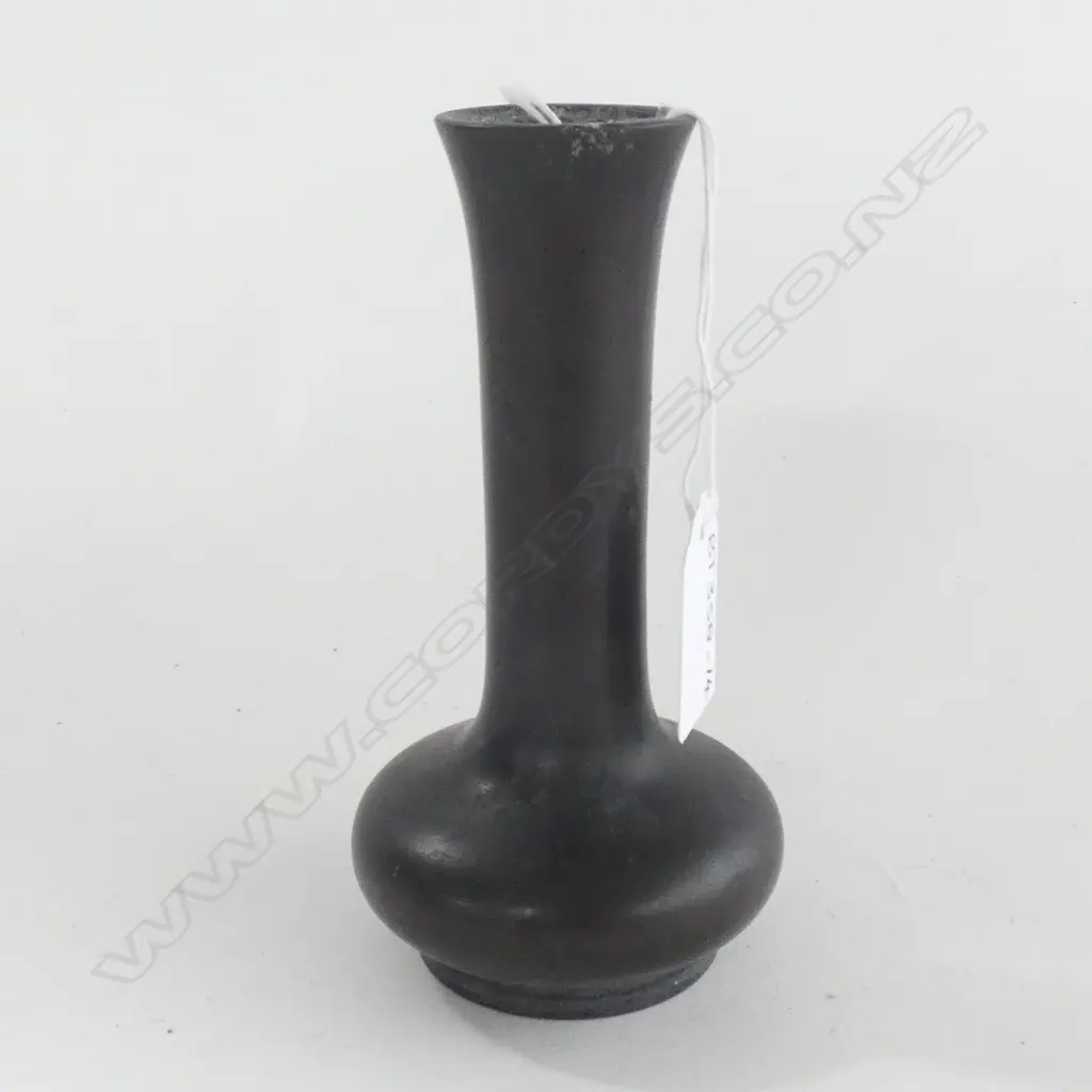ELEGANT CHINESE BRONZE VASE Image 1++