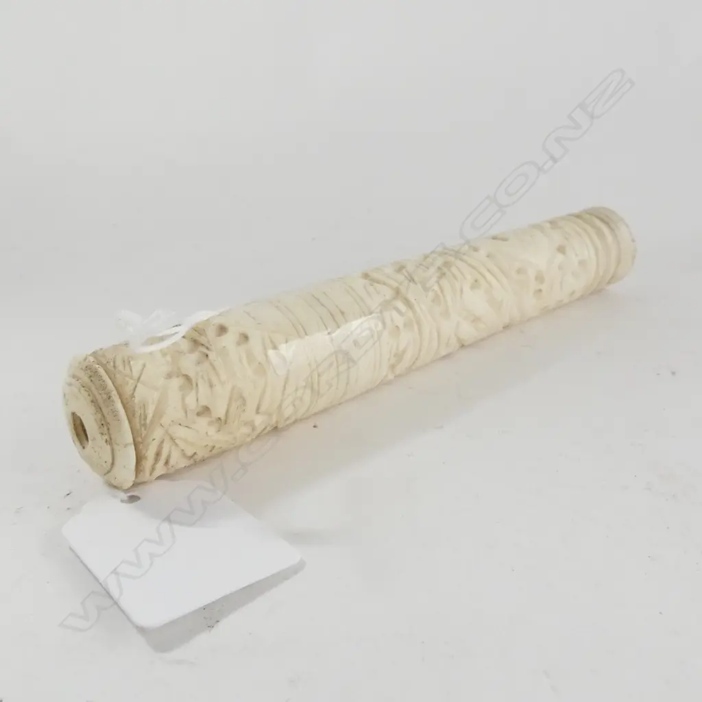 CARVED BONE AND OR IVORY SEWING NEEDLE CASE WITH BONE NEEDLES L 140 MM Image 1++