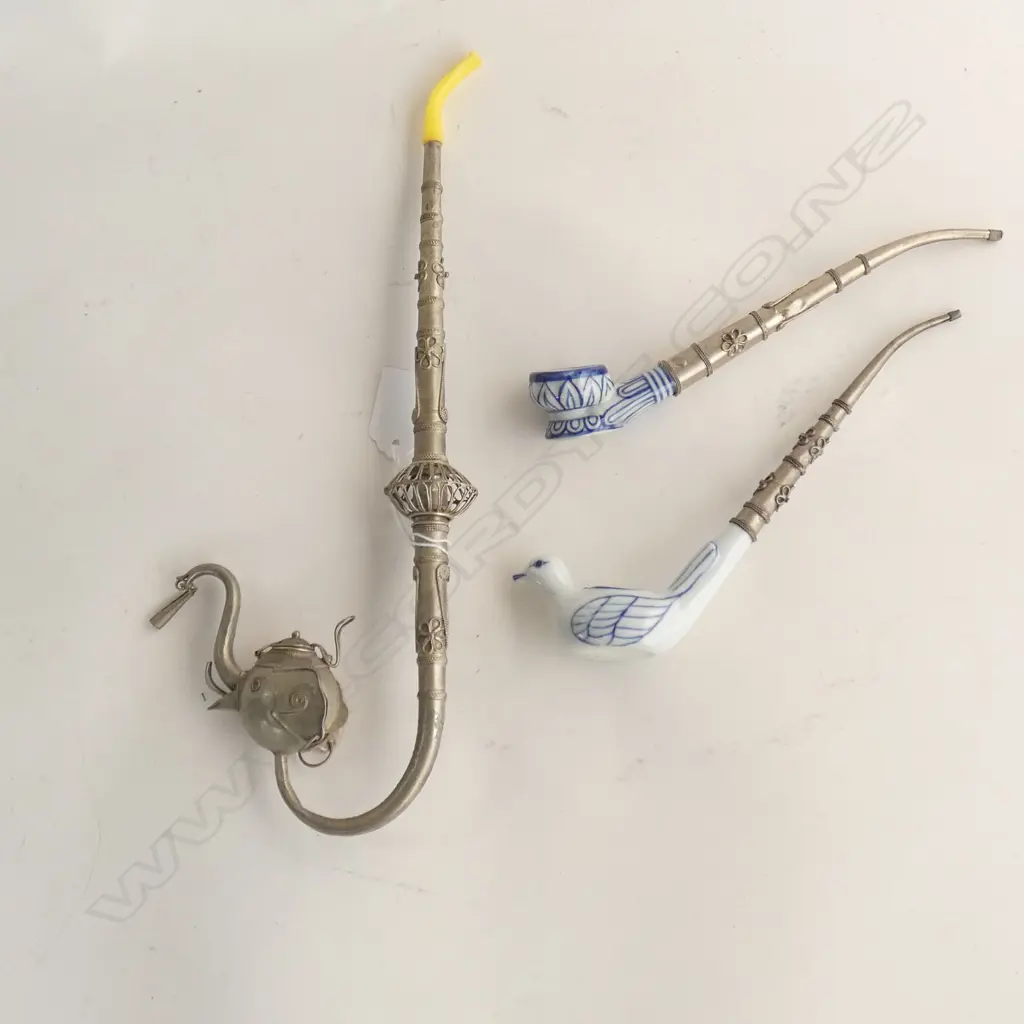 3 PIPES INCLUDING ELEPHANT, AND 2 WITH BLUE AND WHITE CHINA BOWLS Image 1++