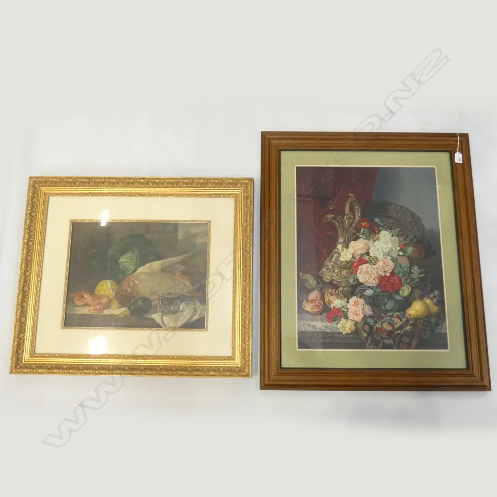 2 FRAMED PEARS PRINTS  Image 1++