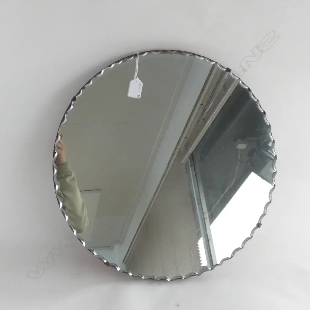 BEVELLED EDGE ROUND MIRROR Image 1++