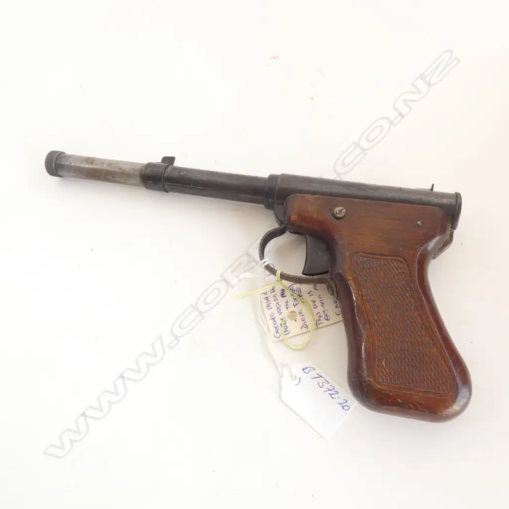 VINTAGE GECODO MOD.2 GERMAN AIR PISTOL 'GOES OK' Image 1++