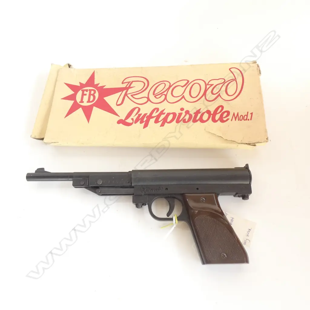 VINTAGE GERMAN 'RECORD' MOD.1 AIR PISTOL .177CAL BOXED Image 1++