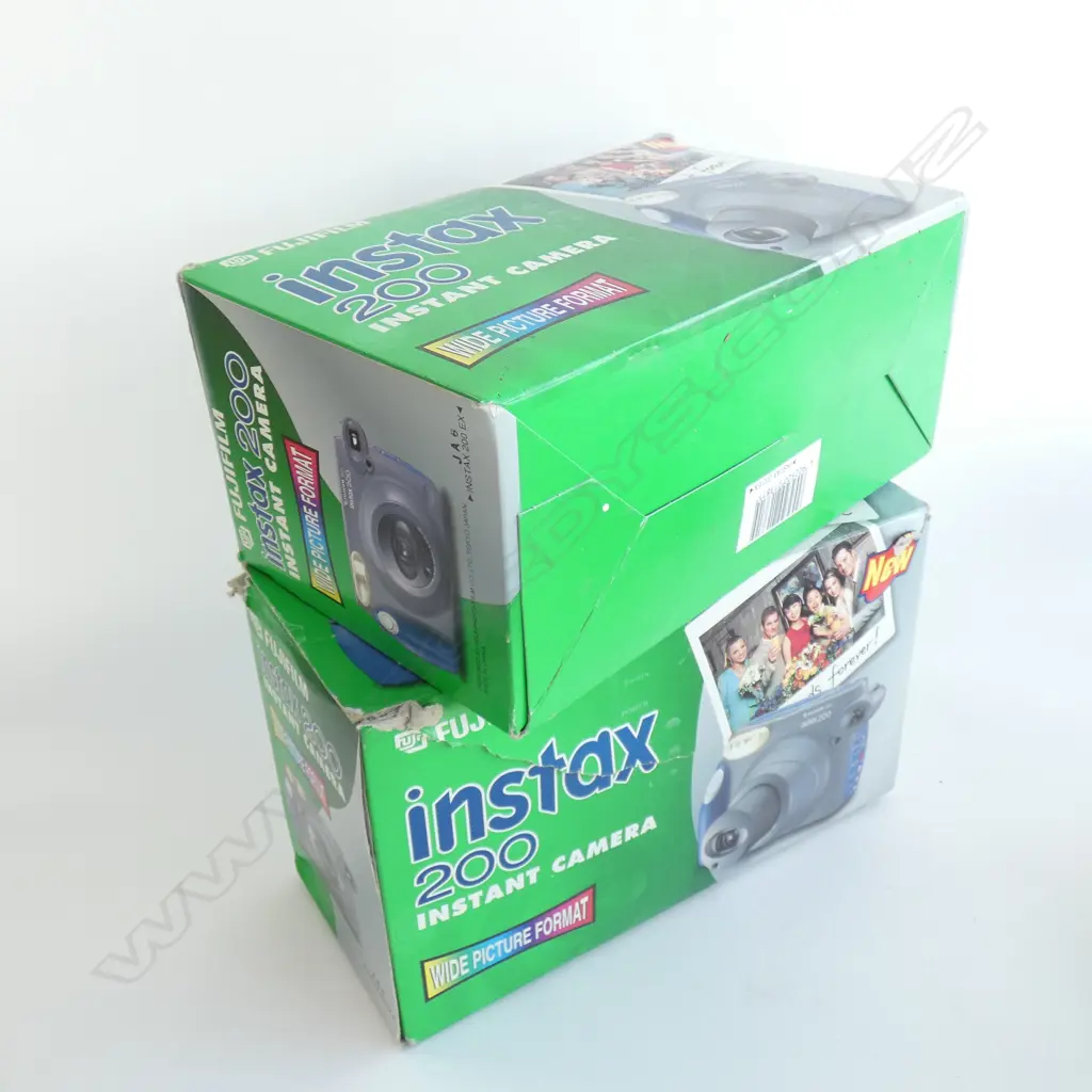 2 X FUJIFILM 'INSTAX 200 INSTANT CAMERA' S IN BOXES Image 1++
