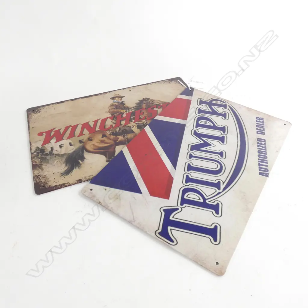 2 REPRODUCTION TIN SIGNS WINCHESTER & TRIUMPH 200 X 300mm Image 1++