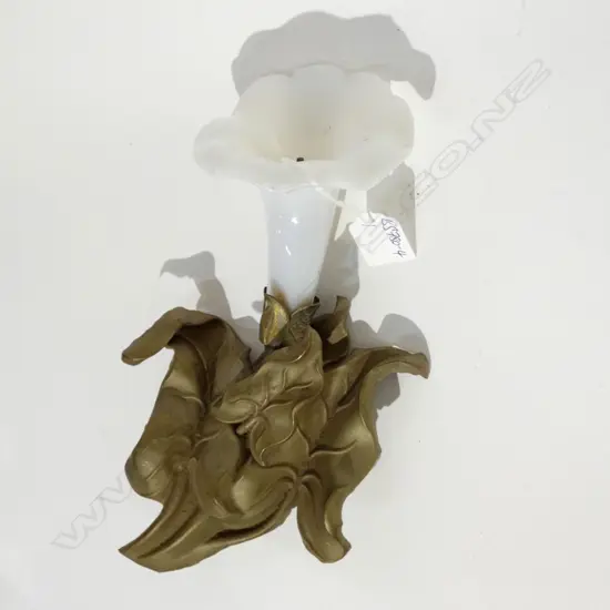 VICT. MILK GLASS & GILT METAL FLOWER SCONCE