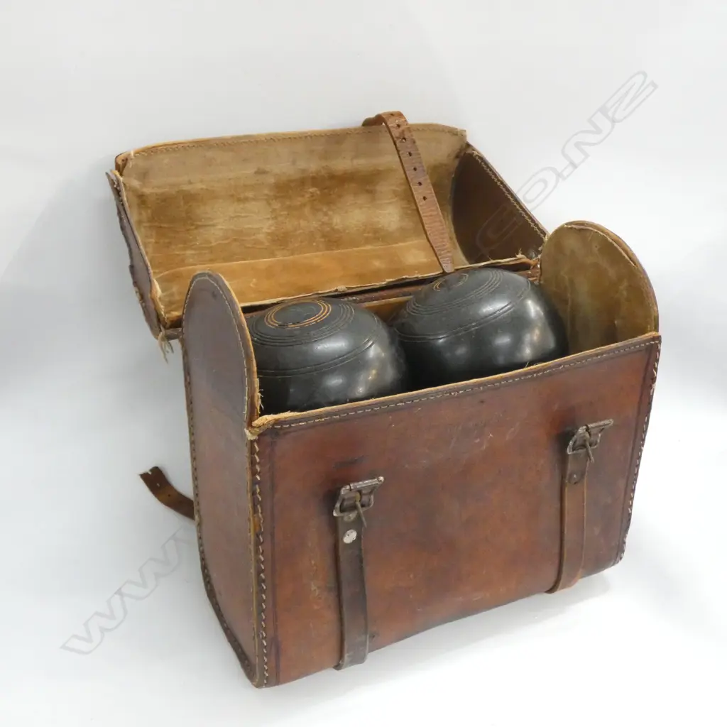 OLD CASED SET 4 BOWLS  Image 1++