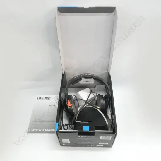 BOXED SENNHEISER WIRELESS HEADPHONES