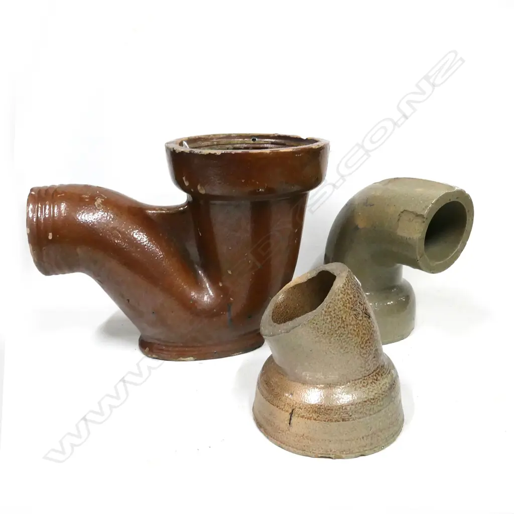 NZ COLONIAL SALT GLAZED GULLY TRAP & 2 CURVED PIPES (FAULTS), TALLEST: 340MM Image 1++