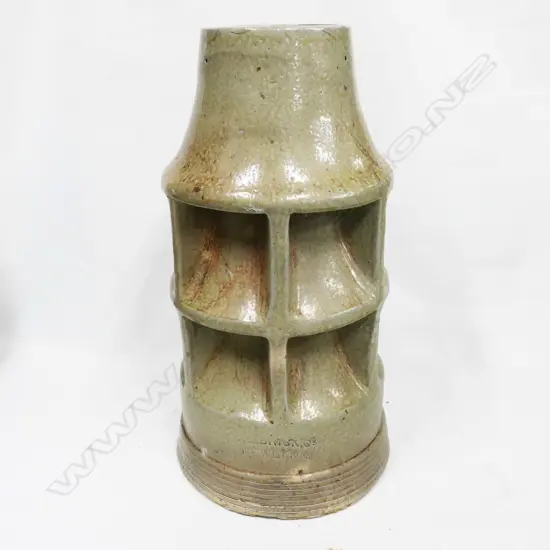 NZ COLONIAL 'NZ BRICK CO, NEW LYNN'  SALT GLAZED CHIMNEY POT, H. 620MM