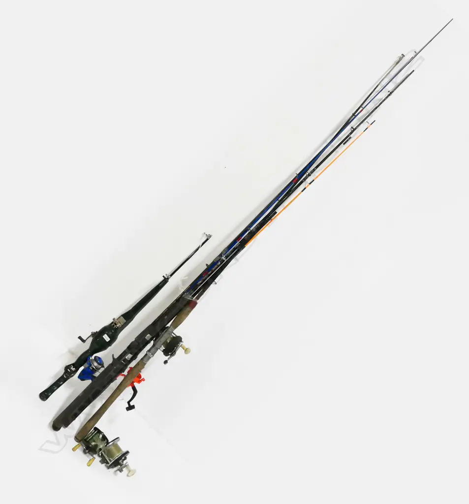 ASSORTED FISHING RODS, FLYING LURE & REELS Image 1++
