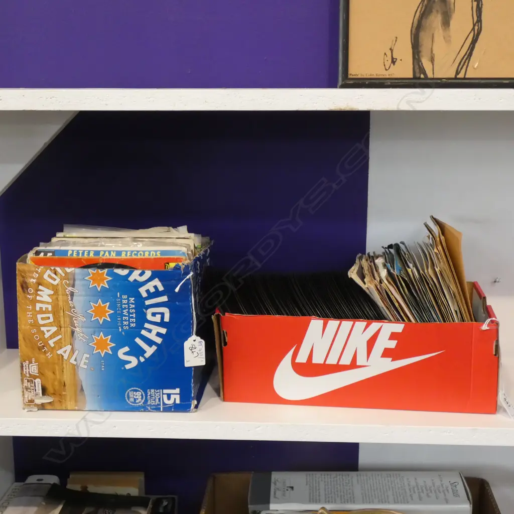 2 BOXES OF CHILDRENS 75 RECORDS Image 1++