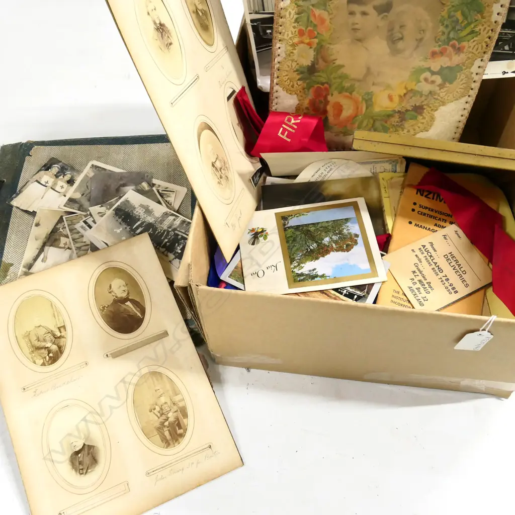 ASST VINTAGE EPHEMERA INC PHOTOGRAPHS Image 1++