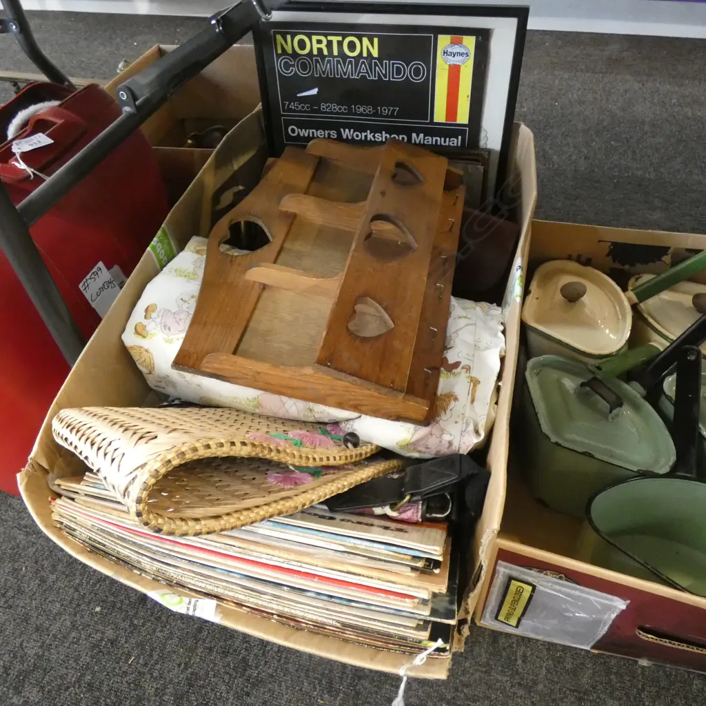BOX MIC TRAY POSTERS ETC  Image 1++