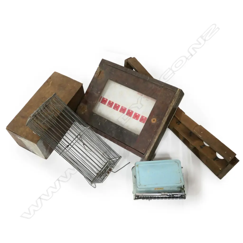 5 COLONIAL ITEMS INCL RAT TRAP, PART BOB, BOXES Image 1++