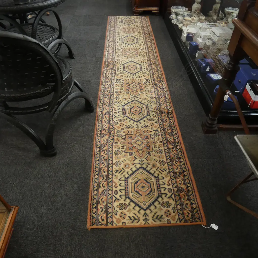 MACHINE KNOTTED RUNNER 3450x660mm Image 1++