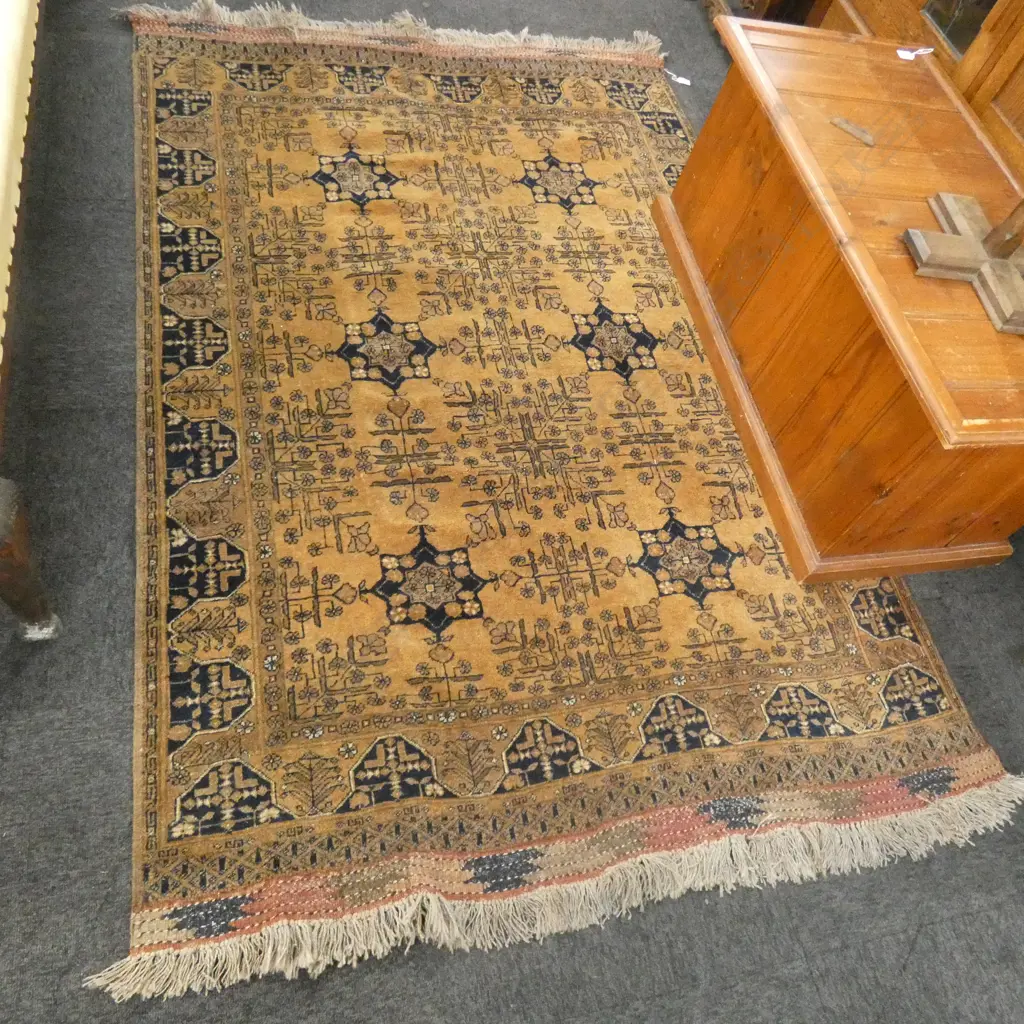 HAND KNOTTED ALL WOOL RUG  Image 1++