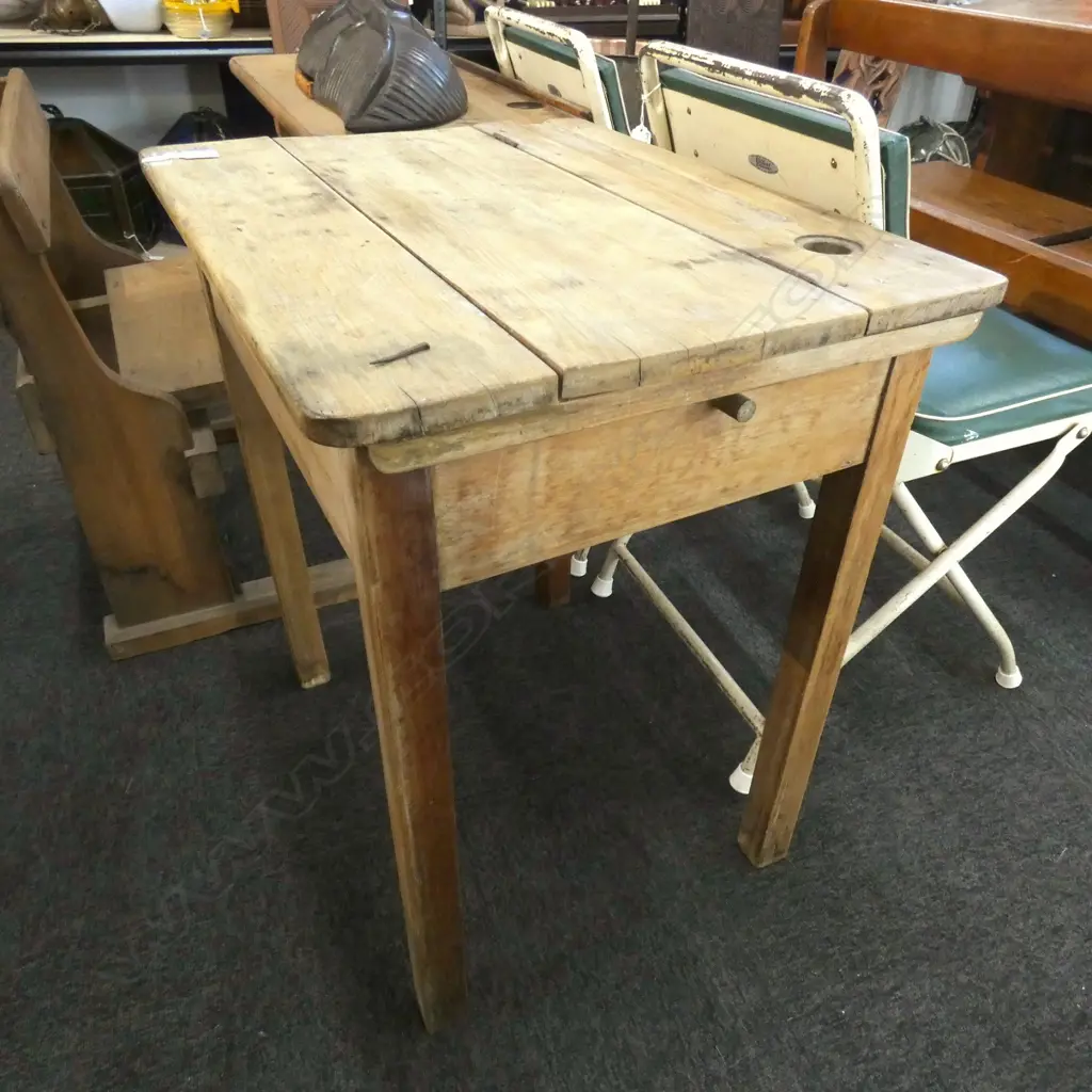 VINTAGE SCHOOL DESK... Image 1++