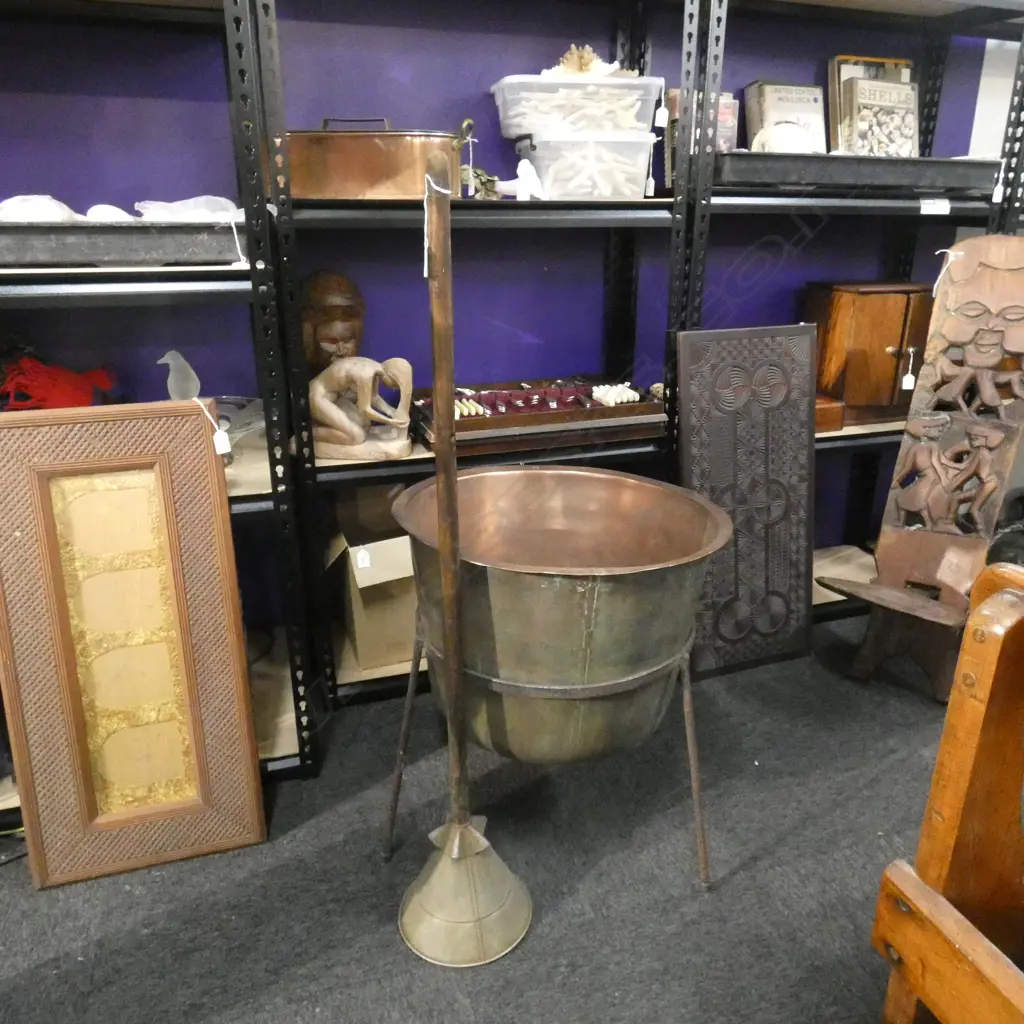 COPPER LAUNDRY TUB ON STAND & DOLLY  Image 1++