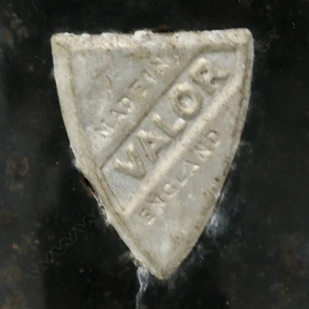 LG COLONIAL 'VALOR' KEROSENE HEATER, H. 780 (INCL HANDLE) Image 1++