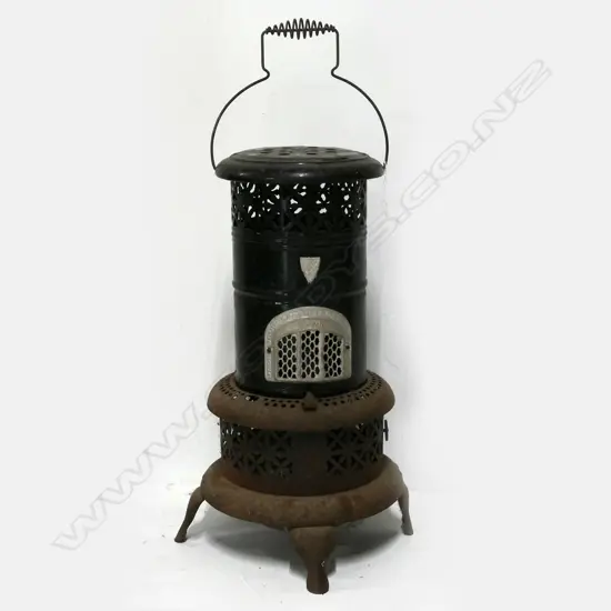 LG COLONIAL 'VALOR' KEROSENE HEATER, H. 780 (INCL HANDLE)