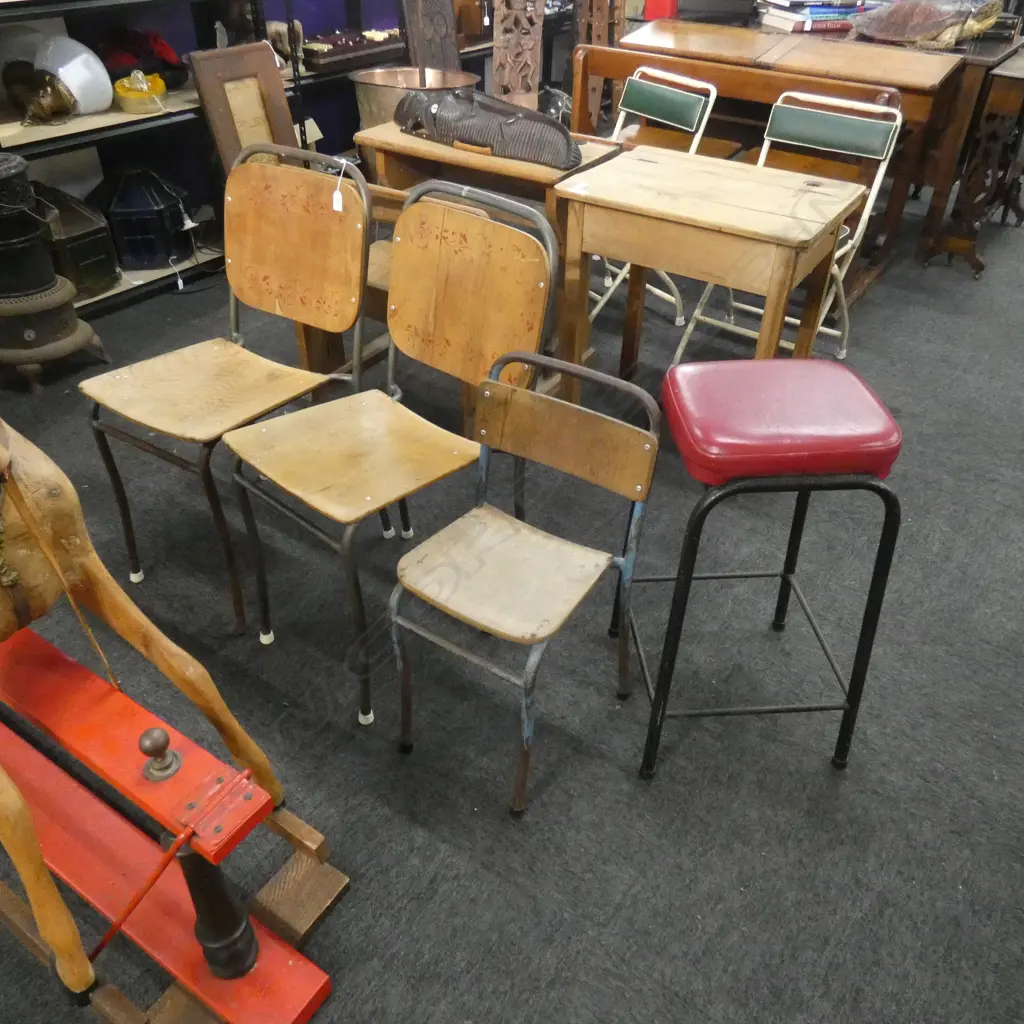 3 SCHOOL CHAIRS AND BAR STOOL  Image 1++