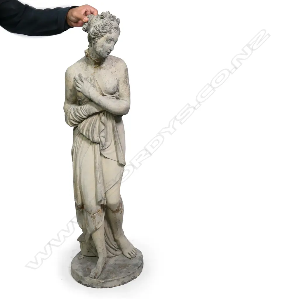 LGE CONCRETE NAKED LADY GARDEN STATUE ON PLINTH BASE A.F H.1630 Image 1++