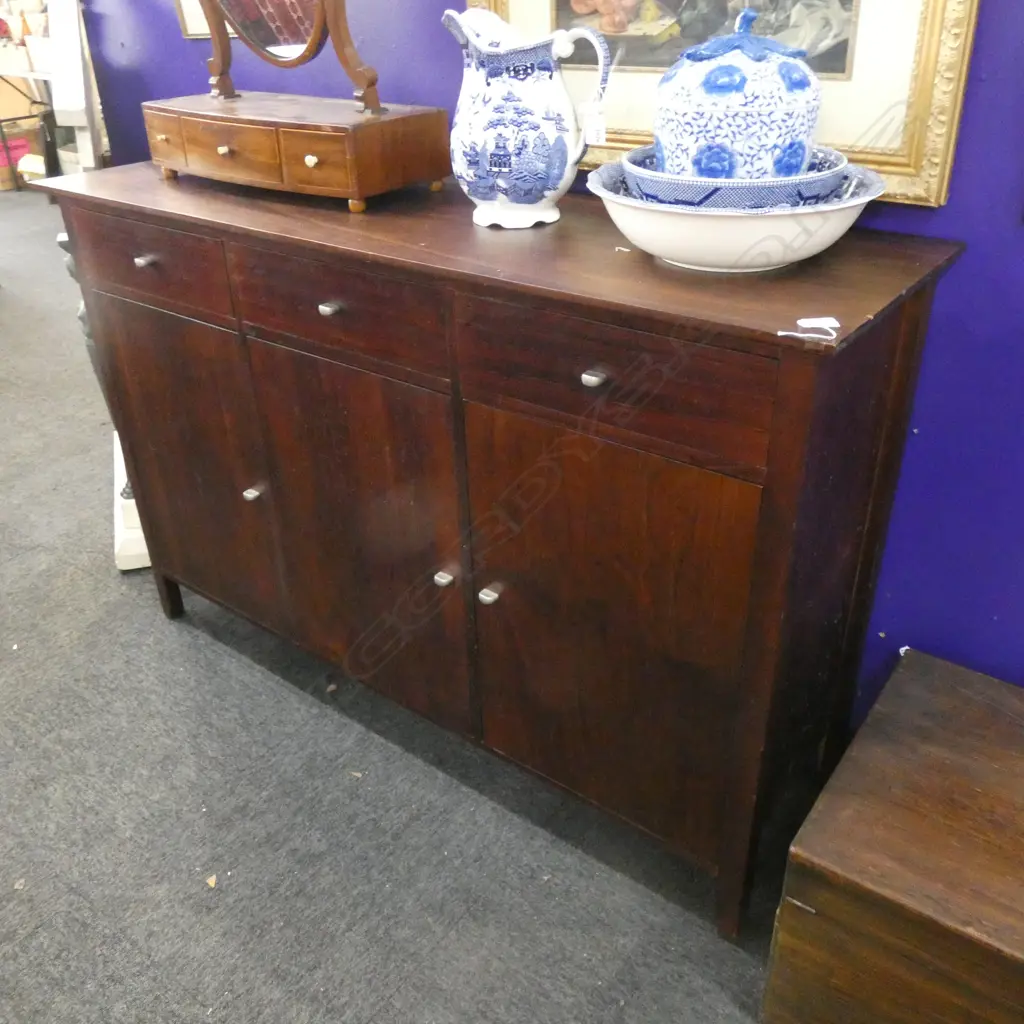CONTEMPORARY 3 DOOR, 3 DRAWER CABINET 1400x430x910mm Image 1++