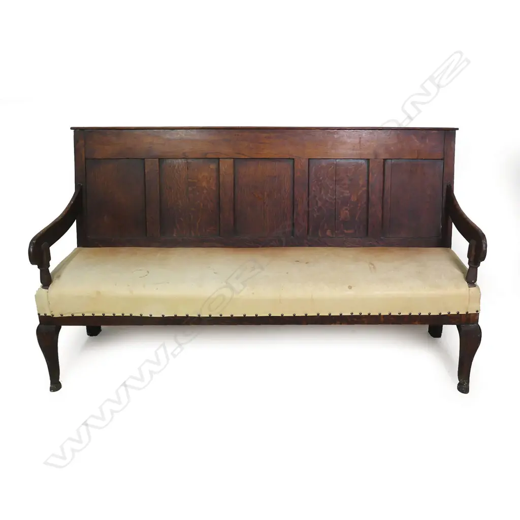 A George III oak long settle, Image 1++