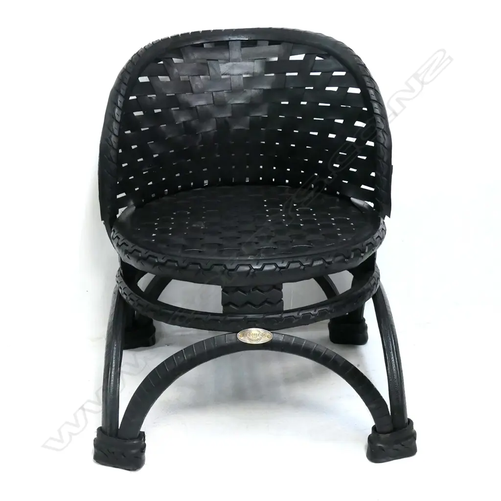 RECYCLED TYRES CAFE TABLE & 4 COTTAGE CHAIR SET Image 1++