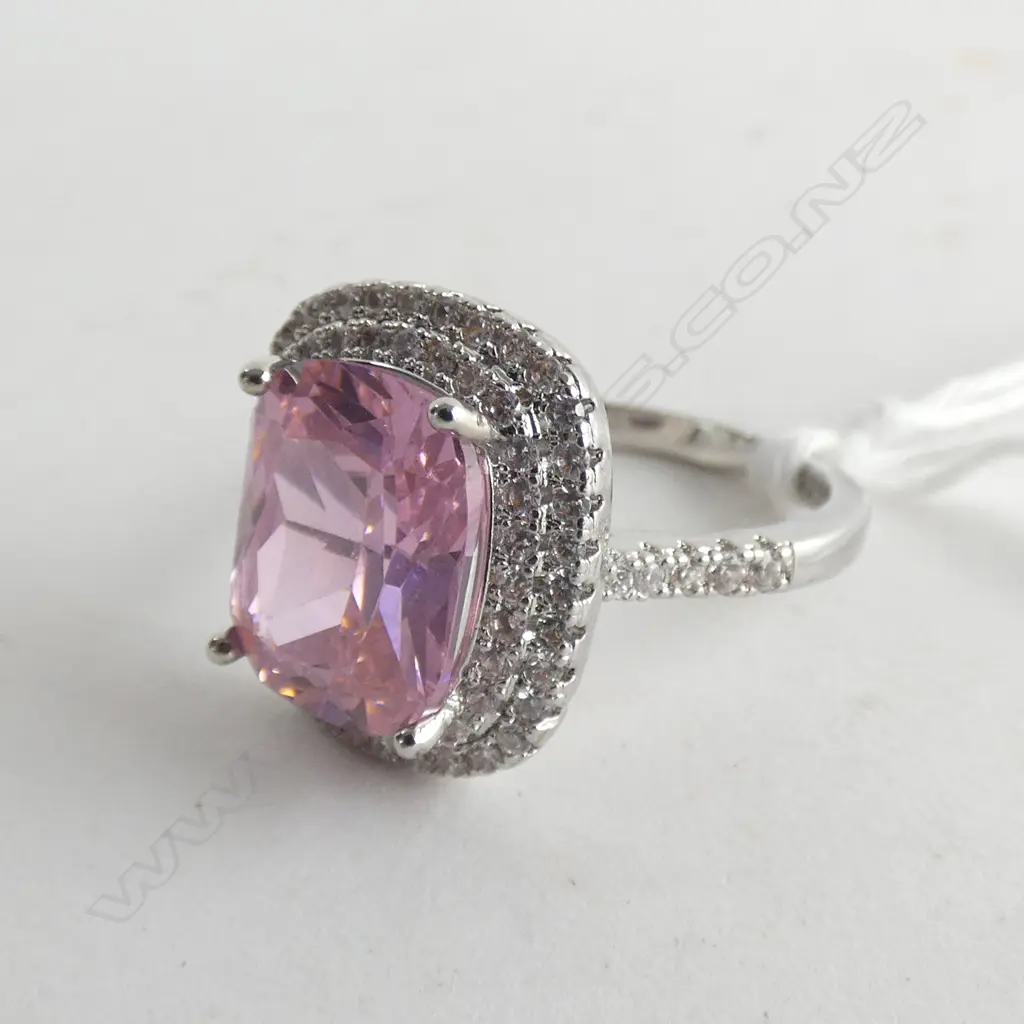 SILVER FAUX MORGANITE & DIAMANTE RING SIZE 8. HALO Image 1++