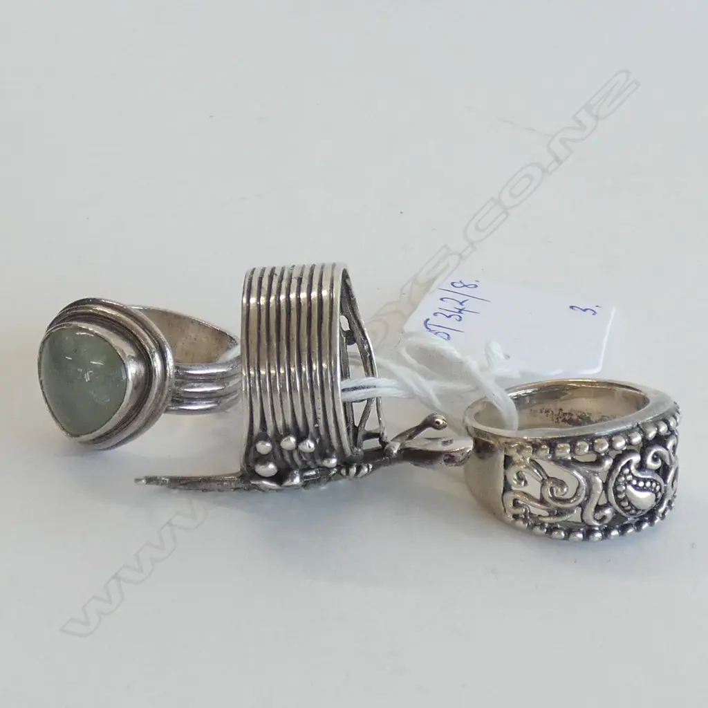 3 925 RINGS; LIZARD, PAISLEY & PALE GREEN STONE 26.5 GRAMS Image 1++