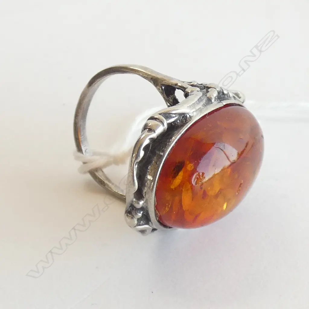 925 & AMBER RING 7.7 GRAMS Image 1++