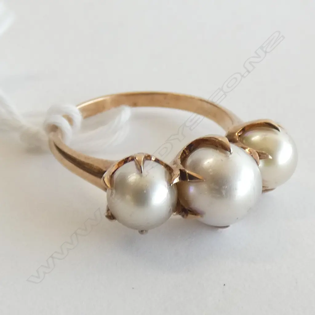 9CT 3 PEARL RING 3 GRAMS Image 1++