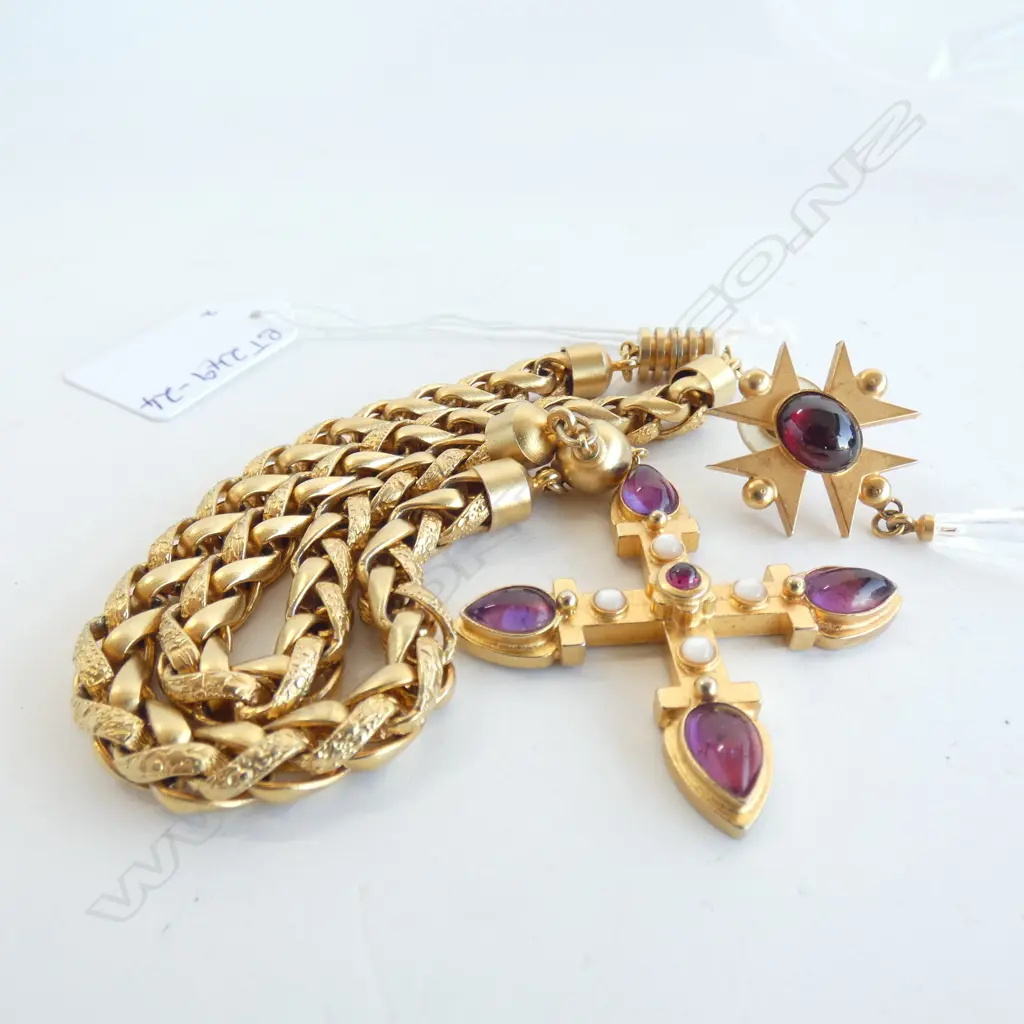 CHUNKY COSTUME CROSS NECKLACE & ONE EARRING Image 1++