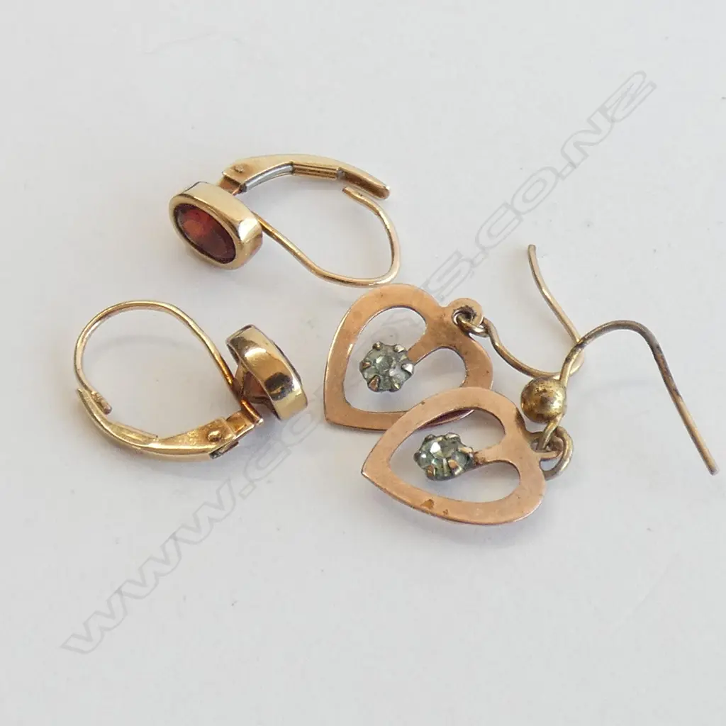 2 PRS 9CT EARRINGS 2.5 GRAMS (ONE G. FILLED) Image 1++