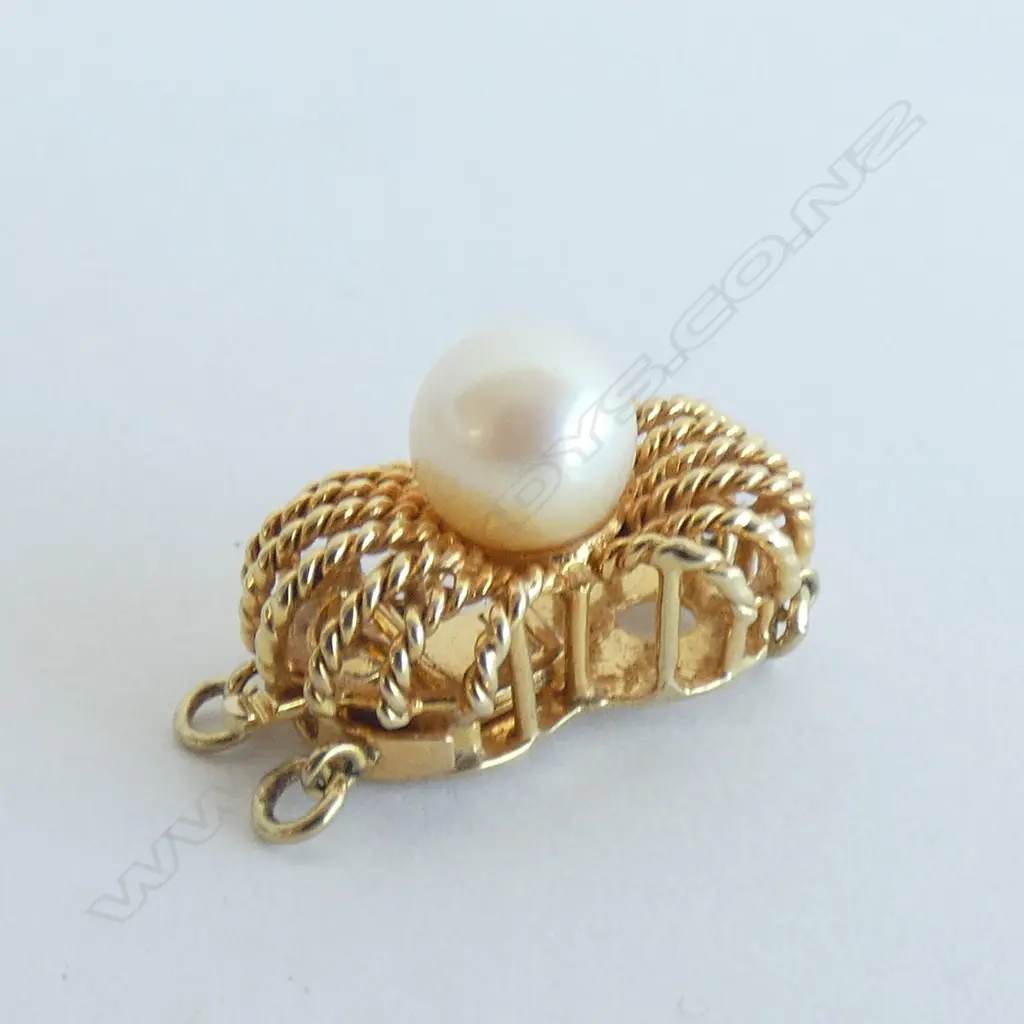14CT GOLD PEARL CLASP 3.1 GRAMS Image 1++